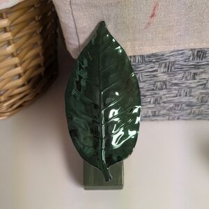 Green Leaf-Shaped Decorative Accent